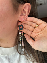 Load image into Gallery viewer, Beaded Quinn- Midnight Skull