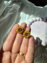 Load image into Gallery viewer, Sunflower Charms
