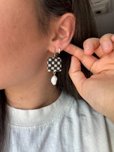Load image into Gallery viewer, The Mazel- Checkered + pearl
