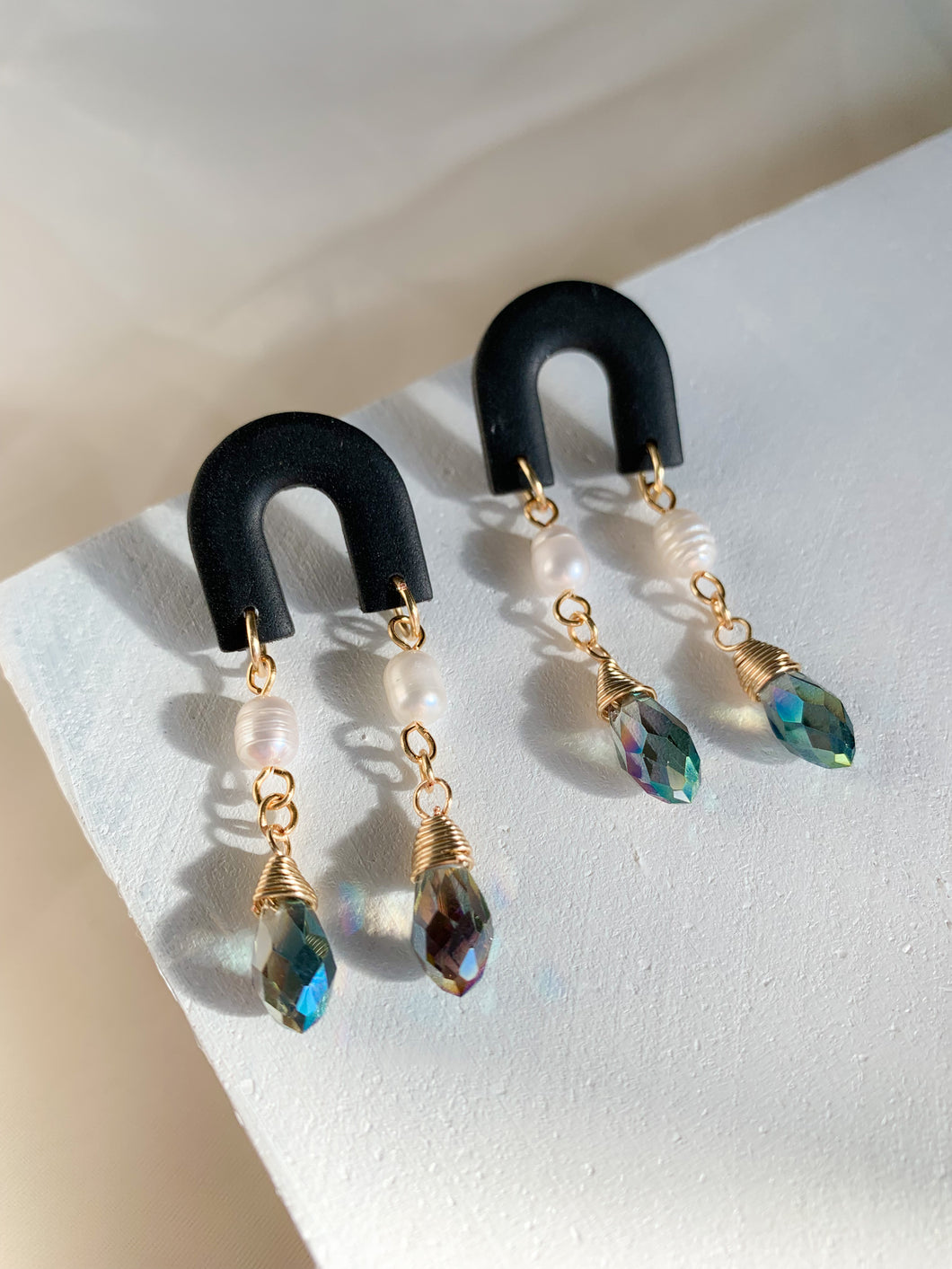 Beaded Mini Arch- Midnight Black