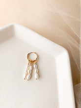 Load image into Gallery viewer, AAA+ White/Pink Pearl Stack Charms
